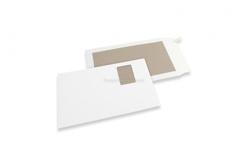 Enveloppes dos carton - 229 x 324 mm fenêtre à gauche 55 x 90 mm, position de la fenêtre à 20 mm du côté et à 57 mm du haut, recto kraft blanc 120 gr, dos duplex gris 450 gr, fermeture adhésive 