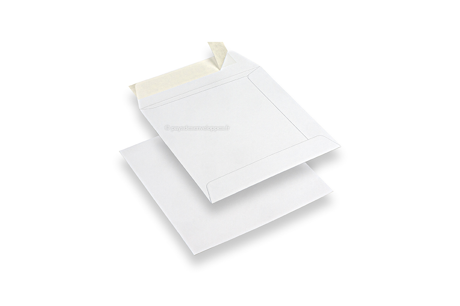 155x155 Enveloppe blanche cassée